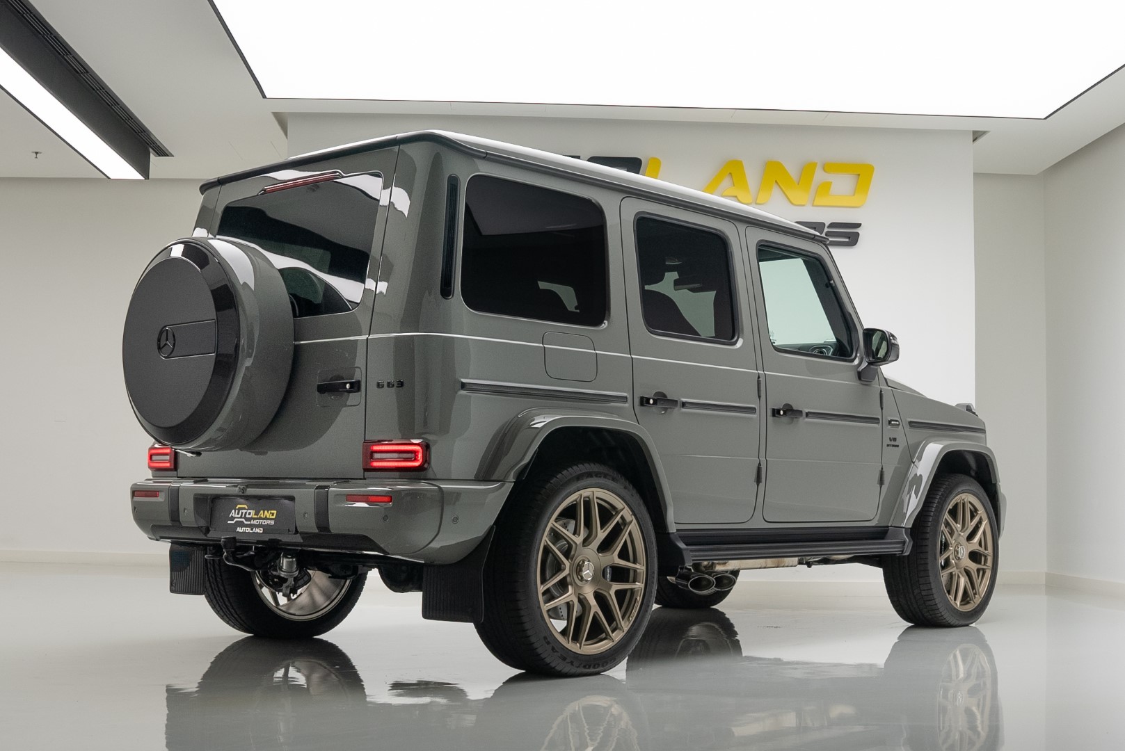 2025 MERCEDES BENZ G63 AMG | DOUBLE NIGHT PACKAGE | CARBON WITH DEALER WARRANTY